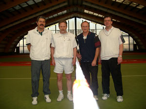 Fritz, Bernd, Paul, Martin -Gruppenfoto Hallensaison 2002/2003-